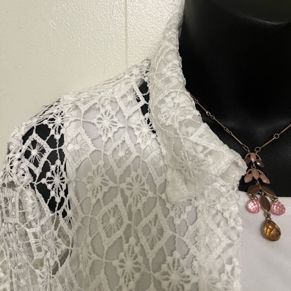 Alfred Dunner Lace Top with Shell underneath - Picture 8 of 10